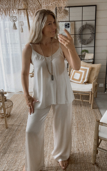 DOVE TOPPI KREPPIVISKOOSIA BEIGE