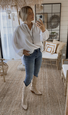 HOLLY JEANS