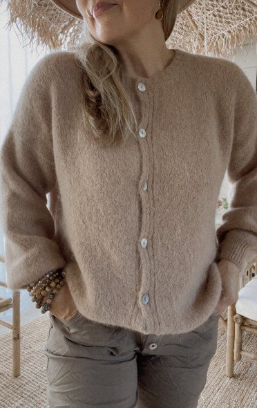 HATTIE ALPAKKANEULETAKKI KAMELI