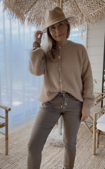 HATTIE ALPAKKANEULETAKKI KAMELI