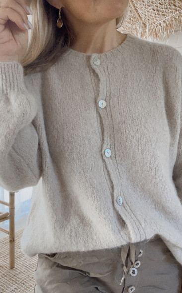 HATTIE ALPAKKANEULETAKKI BEIGE