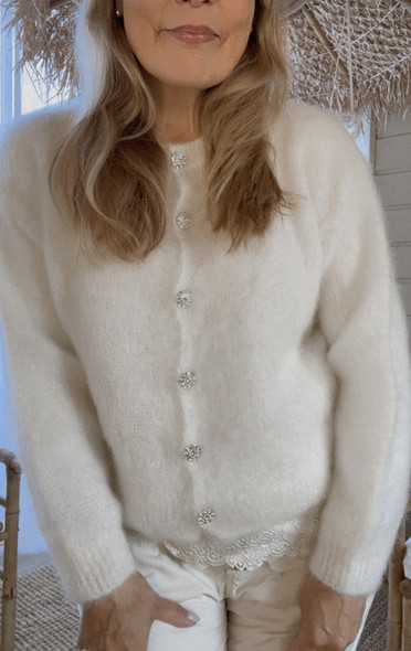 SOPHIA MOHAIRNEULETAKKI LUONNONVALKOINEN