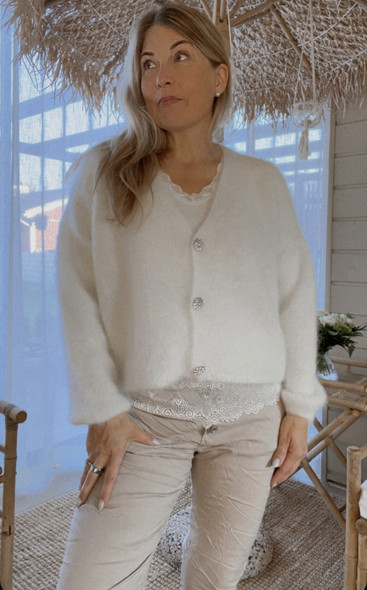 EMELIINA MOHAIRNEULETAKKI LUONNONVALKOINEN