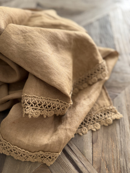 LACE LINEN SCARF CAMEL