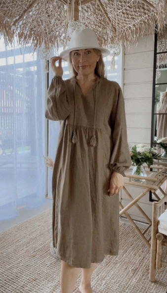 MELANIE PELLAVAMEKKO SAVANNI