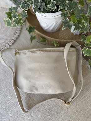CROSSBODY BEIGE KULTAHELOILLA