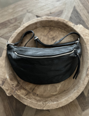 CROSSBODY NAHKALAUKKU XL MUSTA