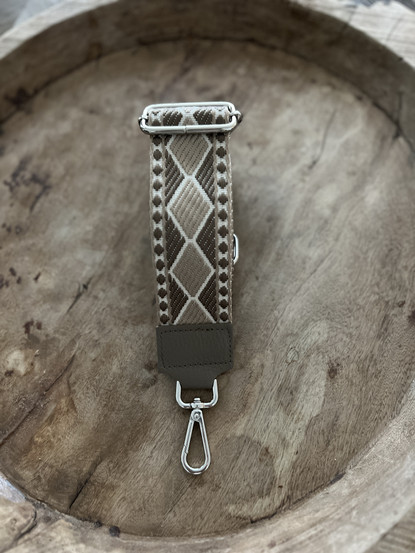 LAUKKUHIHNA TUMMA TAUPE