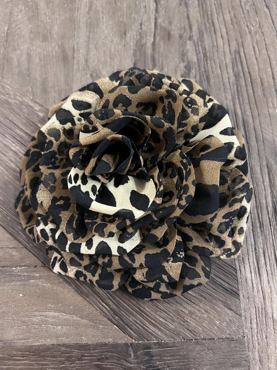 RUUSUKE LEO 