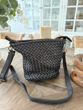 VINTAGE NAHKALAUKKU MUSTA