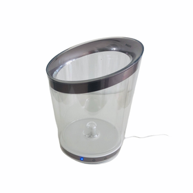 Viinicooleri led-valoilla