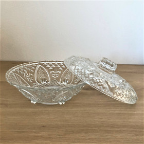 Kannellinen lasiastia