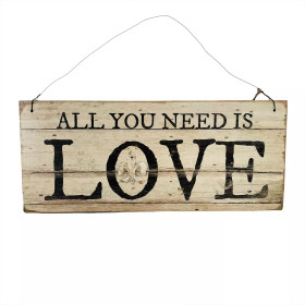 Puinen kyltti, LOVE