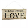 Puinen kyltti, LOVE