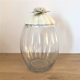 Kannellinen lasipurkki