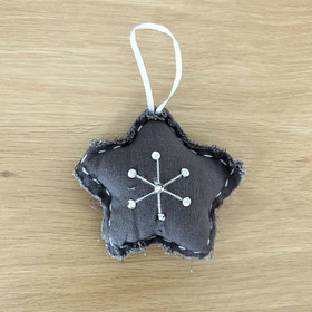 Pehmeä koristetähti, harmaa