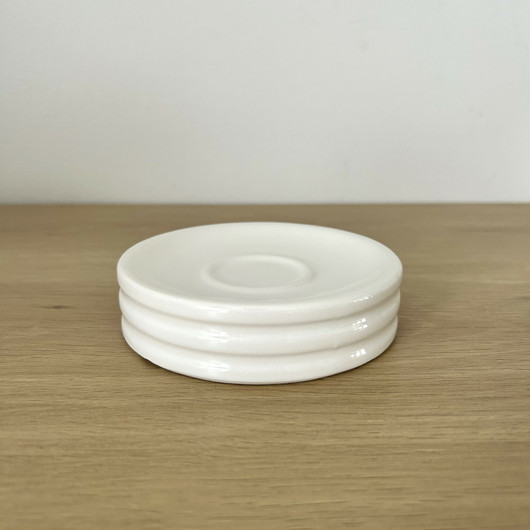 Saippua-alunen valkoinen, raidat