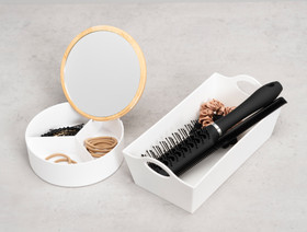 Säilytysrasia peilillä