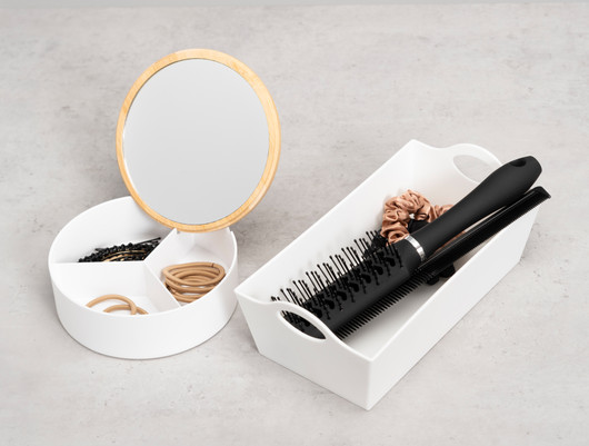 Säilytysrasia peilillä