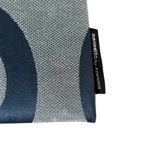 Meikkipussi ja silmälaput, Marimekko for Finnair - Pieni melooni