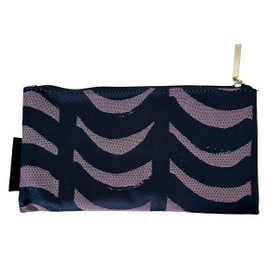 Meikkipussi ja silmälaput, Marimekko for Finnair - Rautasänky