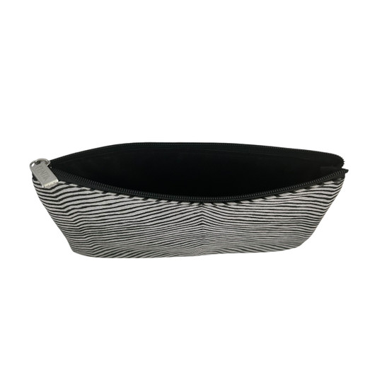 Meikkipussi Pentik, Laituri