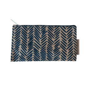 Meikkipussi ja silmälaput, Marimekko for Finnair - Sahalaitaraita