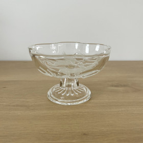 Jalallinen kulho, enkeli