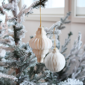 Kuusenkoriste timantti, 3 kpl - valkoinen