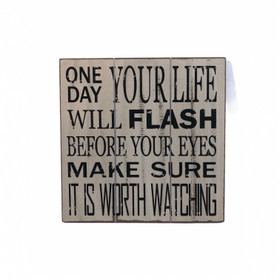 Puinen sisustustaulu, One day