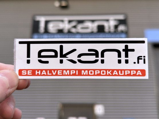 Tekant.fi 1.0 tarra, valko/musta/oranssi 10cm x 3cm