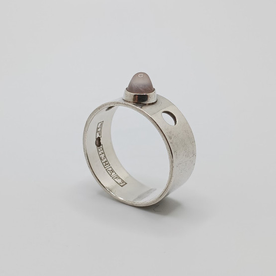 Sormus, hopeaa, design Elis Kauppi