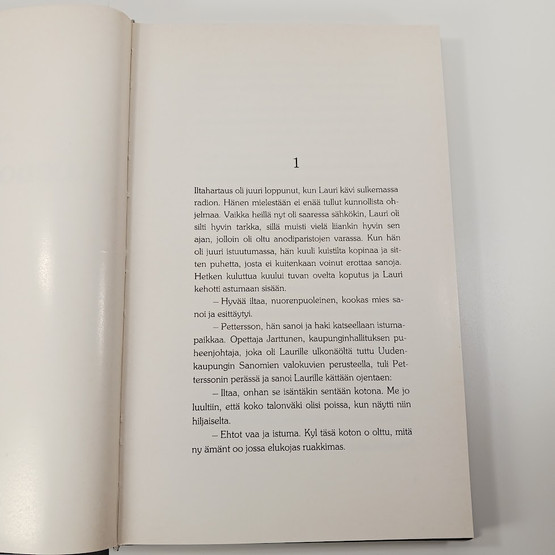 Kirja, Luodot ja Manner