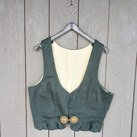 Jalasjärven kansallispuvun liivi