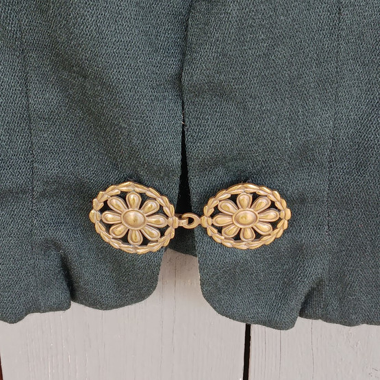 Jalasjärven kansallispuvun liivi