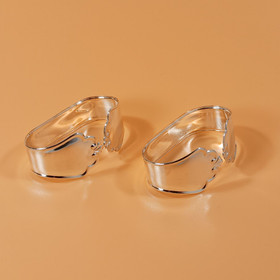 Lautasliinarengas 2kpl, Chippendale, hopeaa