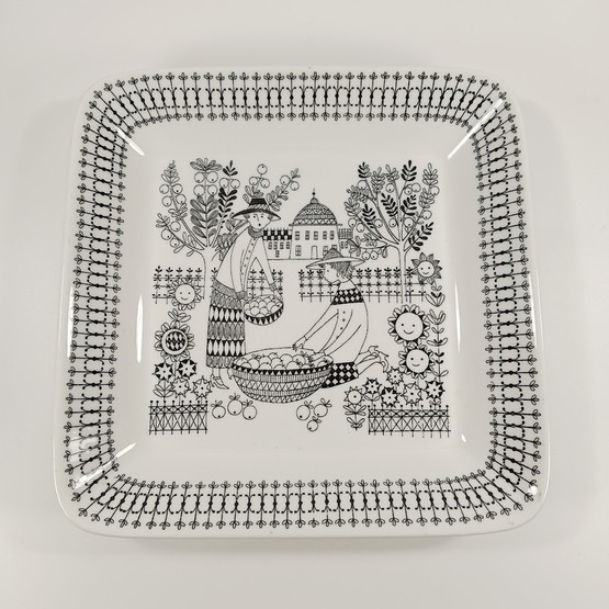 Vati, Emilia, Arabia, design Raija Uosikkinen