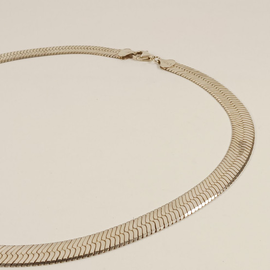 Hopeakääty, Italia