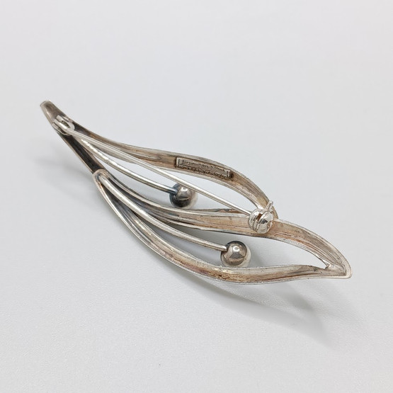 Rintakoru, E. Granit, hopeaa v. 1966