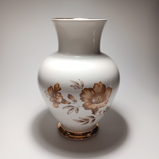 Maljakko, Myrna, Arabia