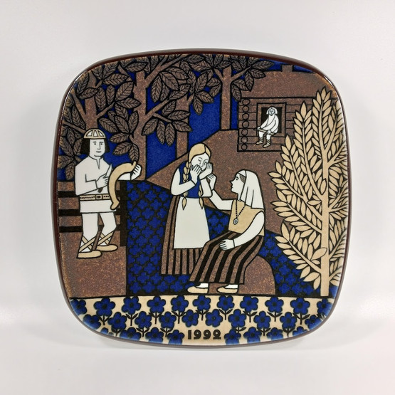 Kalevala vuosilautanen 1992, Arabia, design Raija Uosikkinen