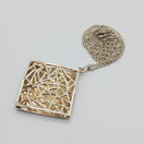 Kaulakoru, PIA, hopeaa