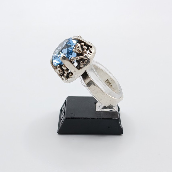 Sormus, design Martti Viikinniemi, hopeaa v. 1968