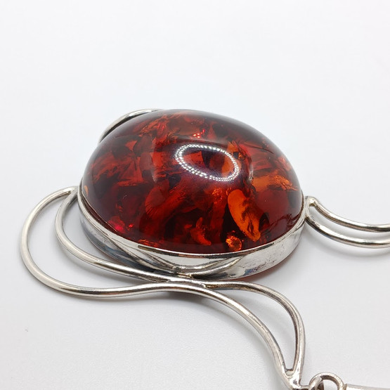 Kaulakoru, Meripihka, hopeaa