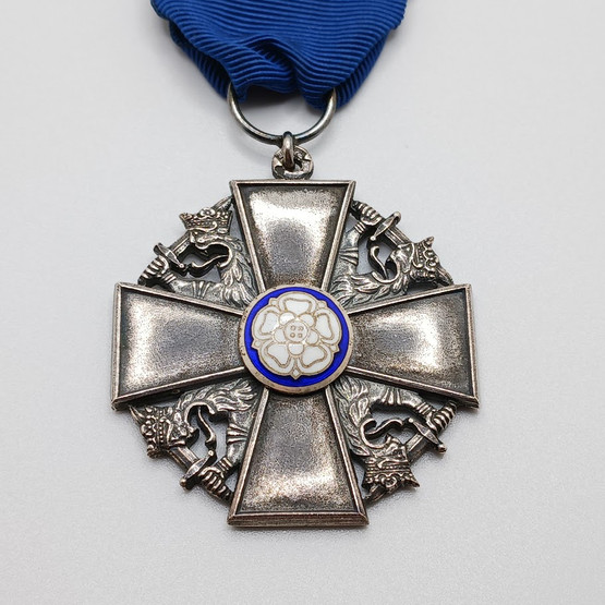 Suomen valkoisen ruusun ansioristi, hopeaa