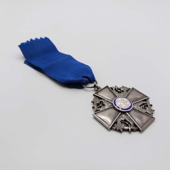 Suomen valkoisen ruusun ansioristi, hopeaa