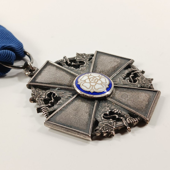 Suomen valkoisen ruusun ansioristi, hopeaa