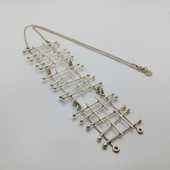 Kaulakoru, design Kaija Aarikka, hopeoitu