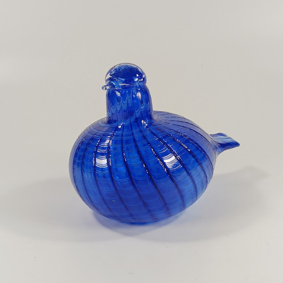 Lasilintu, Sinisulka, sign. Oiva Toikka