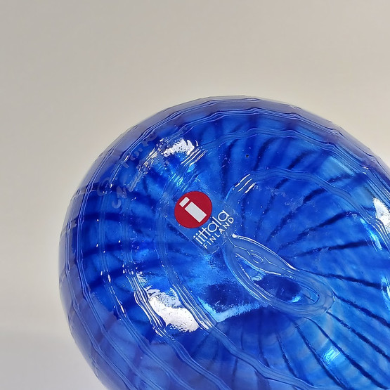 Lasilintu, Sinisulka, sign. Oiva Toikka